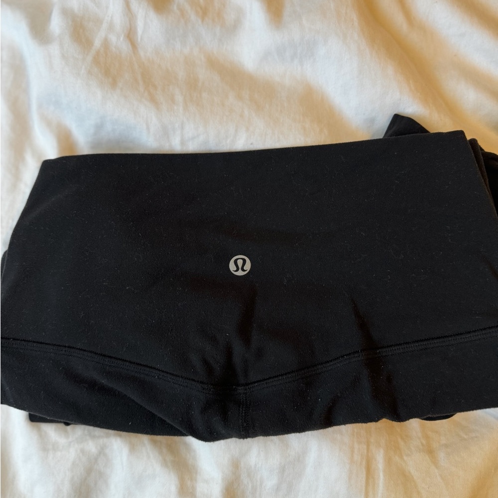 Black Lululemon 28” Align Leggings